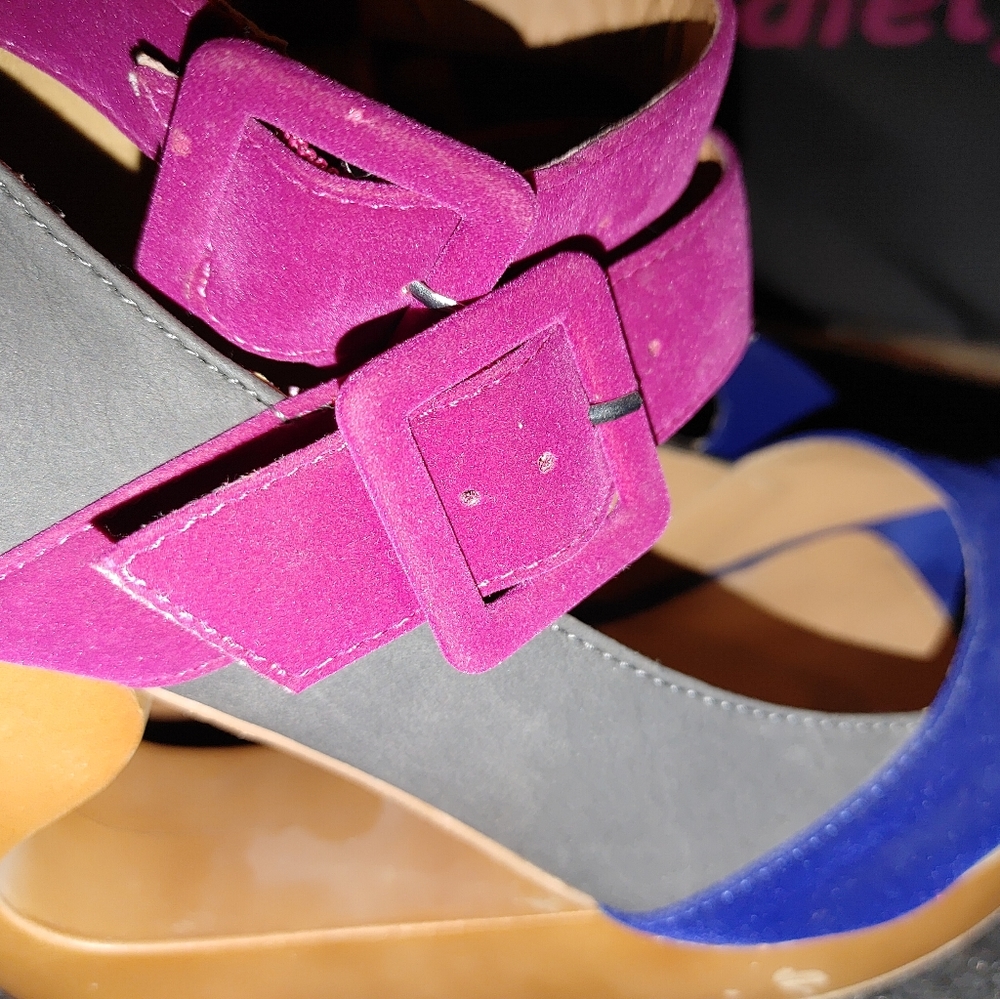 Wedge heels